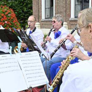 Het Heerenveens Muziekcorps speelde o.a. het friese volkslied. 
