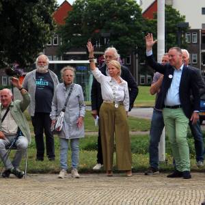 De rappers HeerenVan’Tveen bracht het publiek aan het swingen!